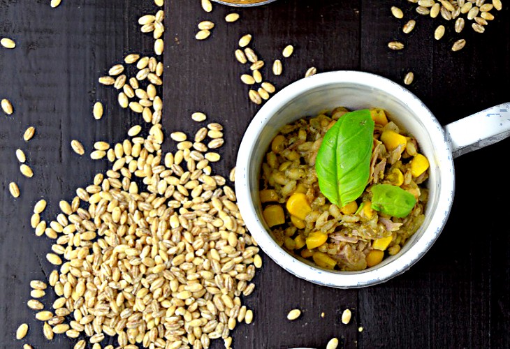 Kasza jęczmienna z tuńczykiem i sosem pesto A B M?