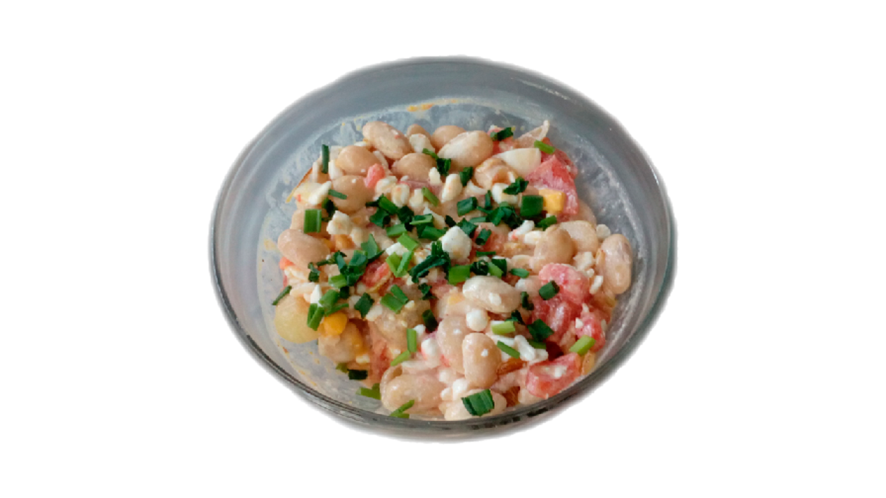 425 kcal - fasola z serkiem wiejskim (35 g B, 41 g W, 15 g T)