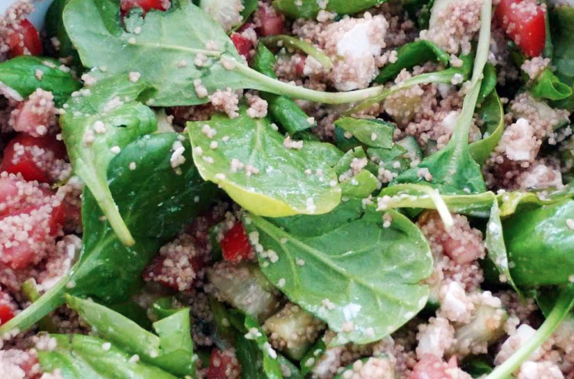 salatka ze szpinakiem i kus kus