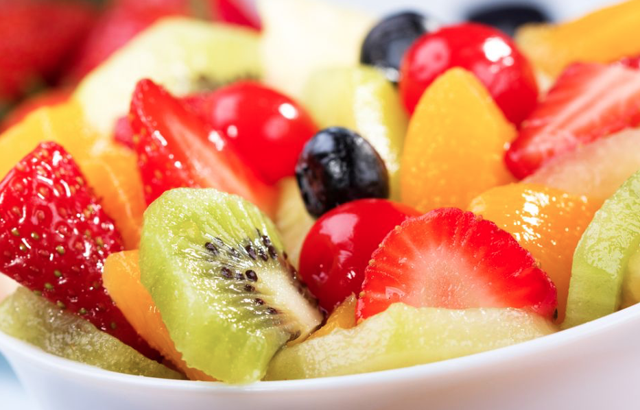 kwasna salatka owocowa