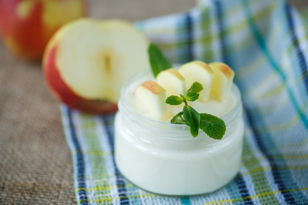 Jogurt bezlaktozowy z jabłkiem