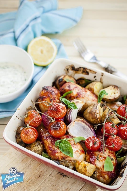 KURCZAK PIECZONY Z POMIDORAMI