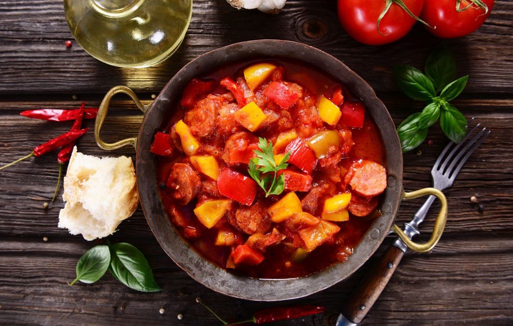 Leczo z cukinii z kiełbasą