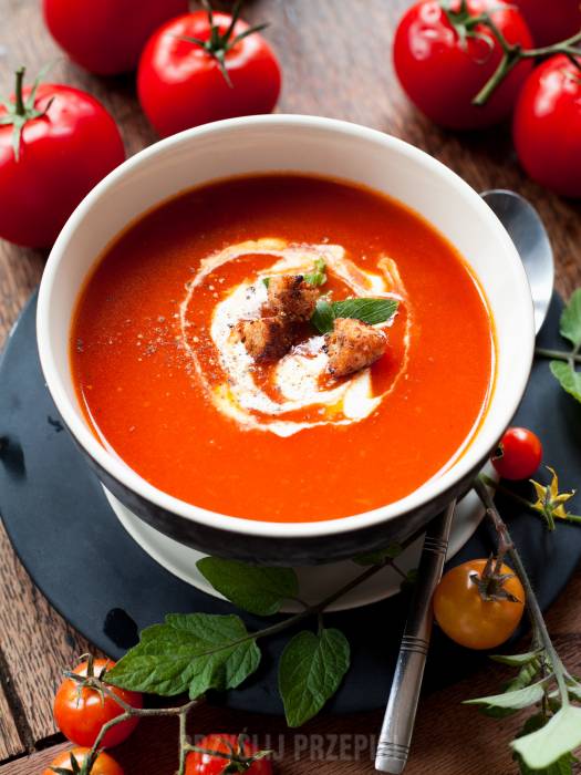 Zupa krem ze świeżych pomidorów